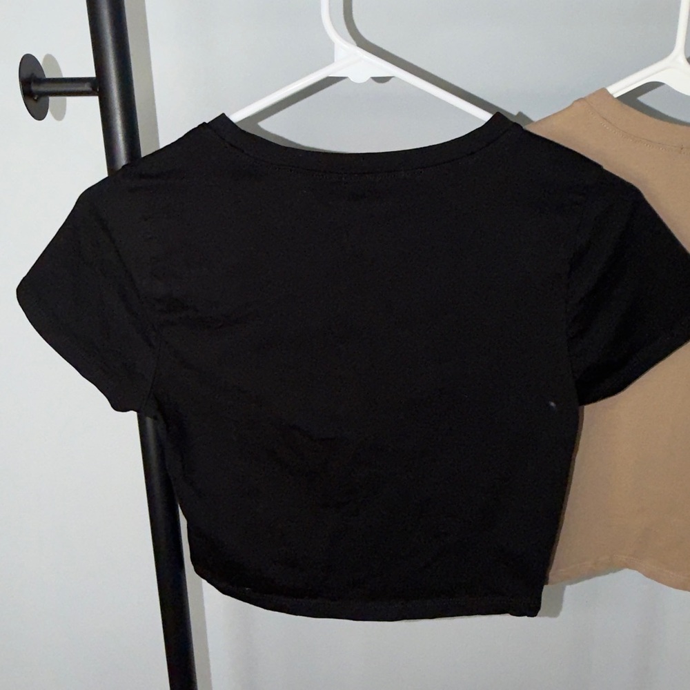 Fashion Nova Black and Tan Short Sleeve Crop Tops - Picture 6 of 6